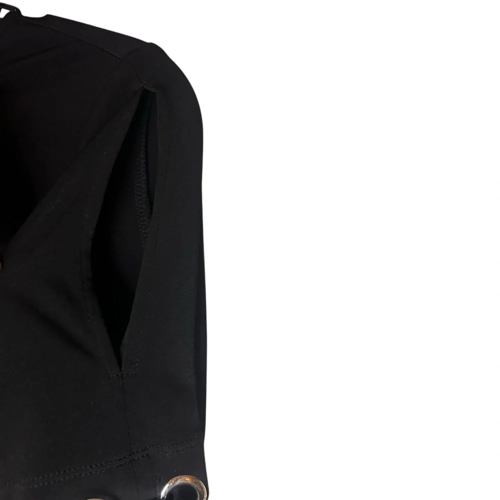 Susan Graver Black Top XL Boat tie Sleeve Detail